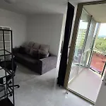 Air Conditioned 2 Room Apartment Vienna Gate, 4