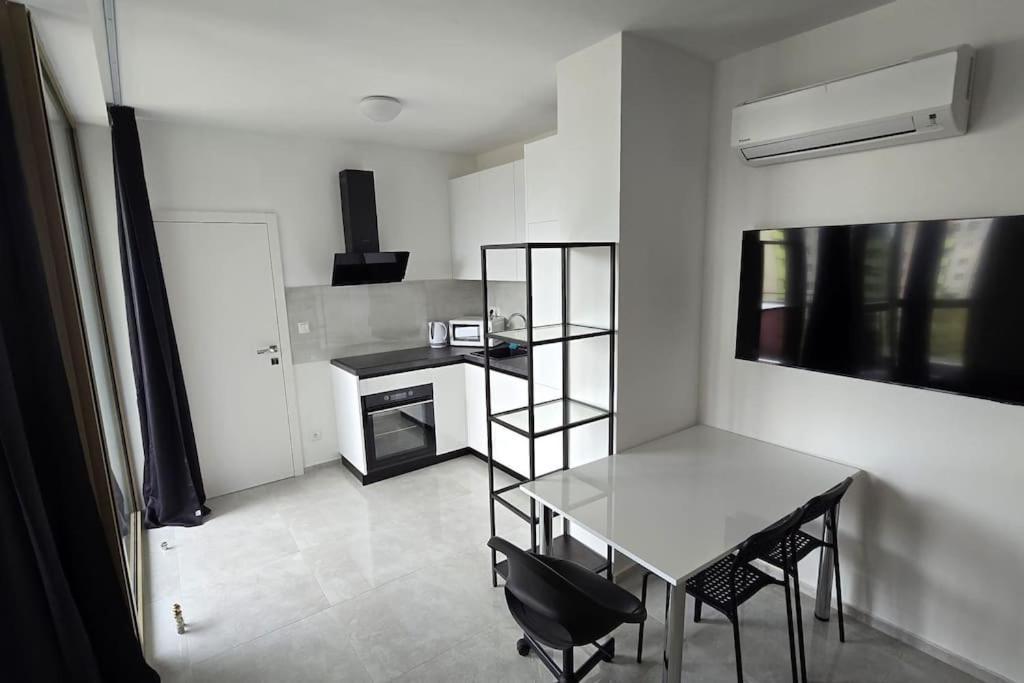 Air Conditioned 2 Vienna Gate, 4 Apartmán *